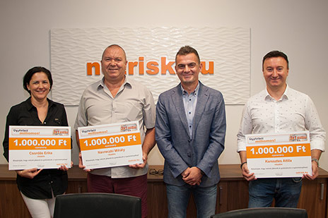 Sebestyén László a Netrisk Magyarország Kft. ügyvezetője, és a 3 szerencsés nyertes